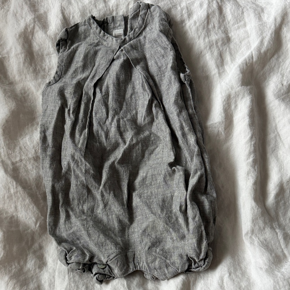 Huttelihut linen onesie